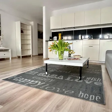 Kapuscinskiego * Jelení Hora